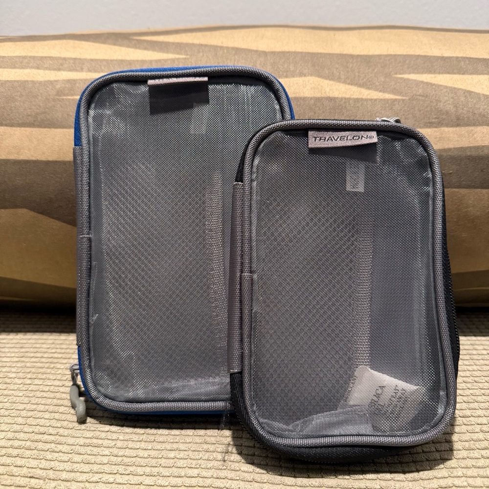 Travelon- set of 2 accessory packing squares - Picture 2 of 9